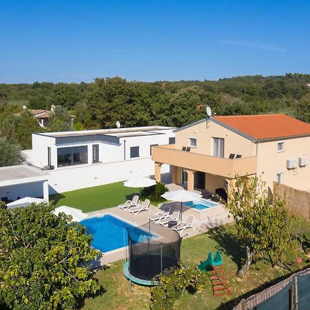 מדולין Villa Suhalj מראה חיצוני תמונה